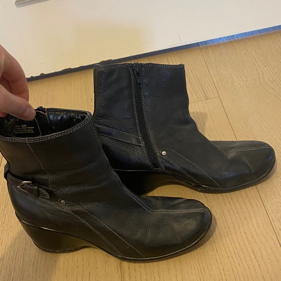 Naturalizer Black Leather Wedge Boots - Picture 6 of 8